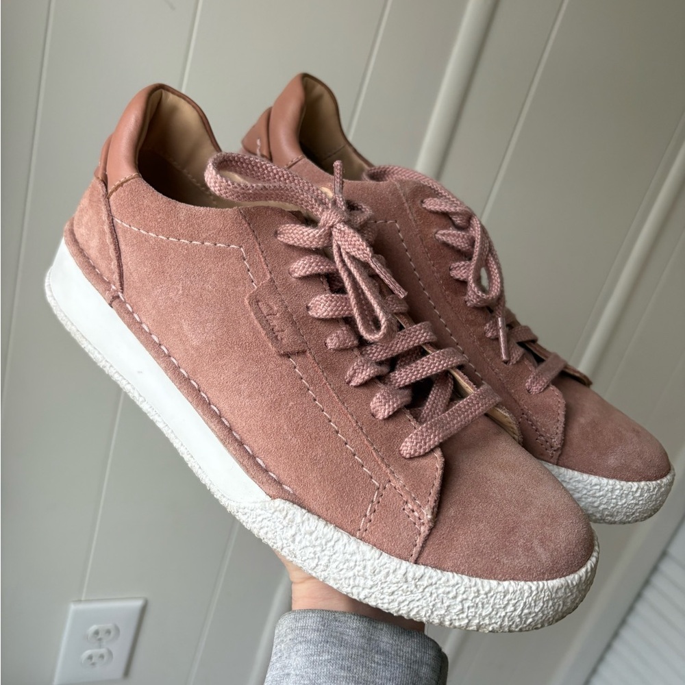 Women's Size 10M Pink Suede CLARKS Sneakers - Picture 3 of 7